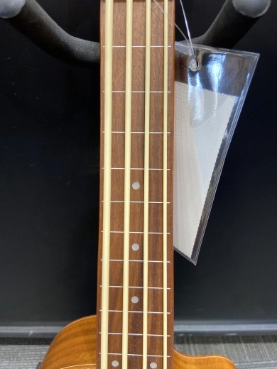 Denver Ukulele Bass Fretless Acacia 2